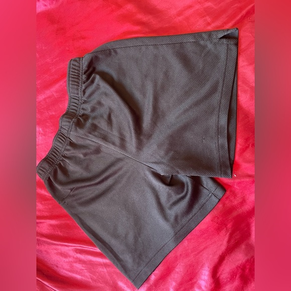 Danskin now basketball shorts - Picture 2 of 3